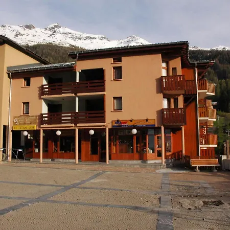 3 Personnes Avec Balcon A Val Cenis Le Haut, Proche Pistes Et Commerces - Fr-1-508-182 * Lanslevillard