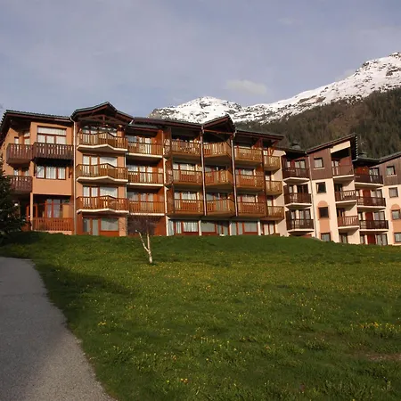3 Personnes Avec Balcon à Val Cenis Le Haut, Proche Pistes Et Commerces - Fr-1-508-182 * Lanslevillard